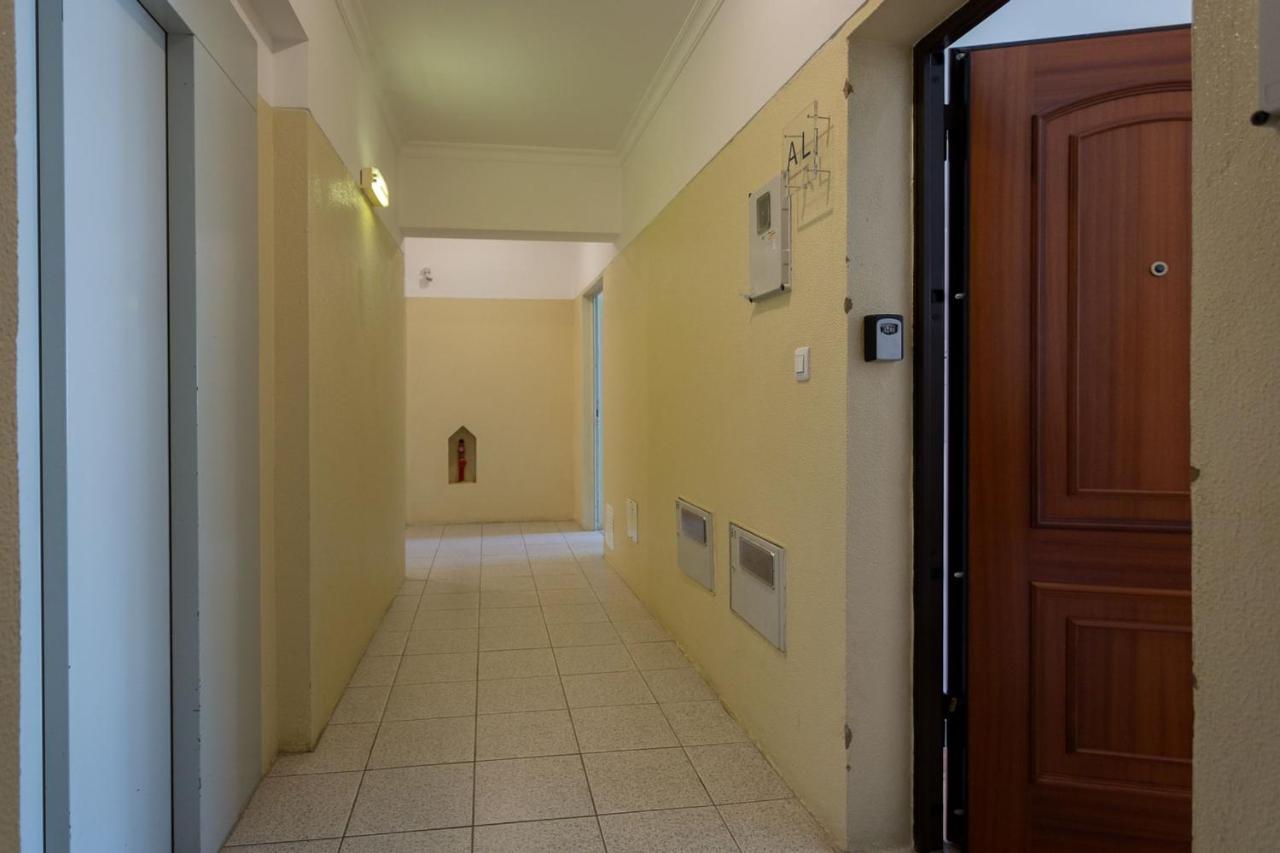 بورتيماو Light & Comfy Apartment W/ Pool & Balcony By Lovelystay المظهر الخارجي الصورة
